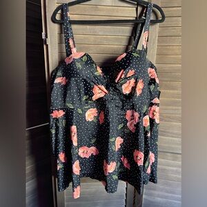 Torrid swim top with underwire